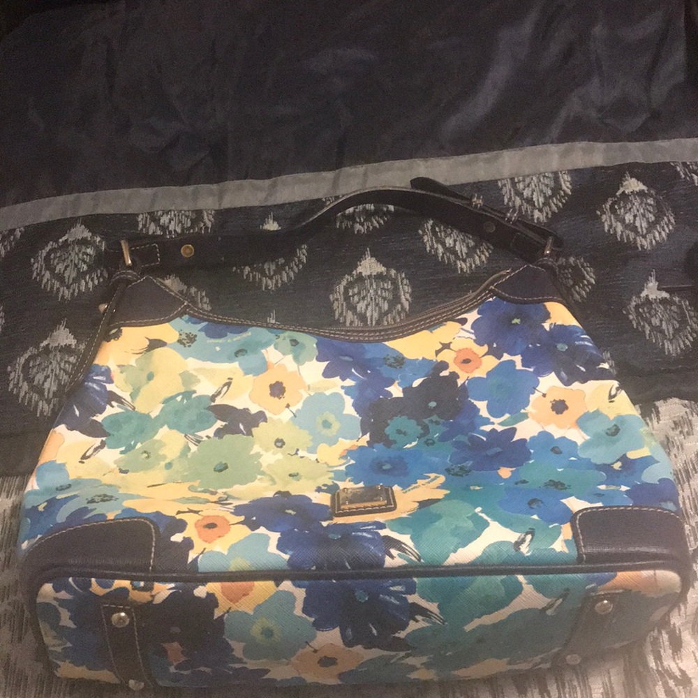 Flower print Dooney & Bourke tote